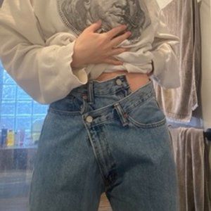 Levi's criss cross/crossover jeans